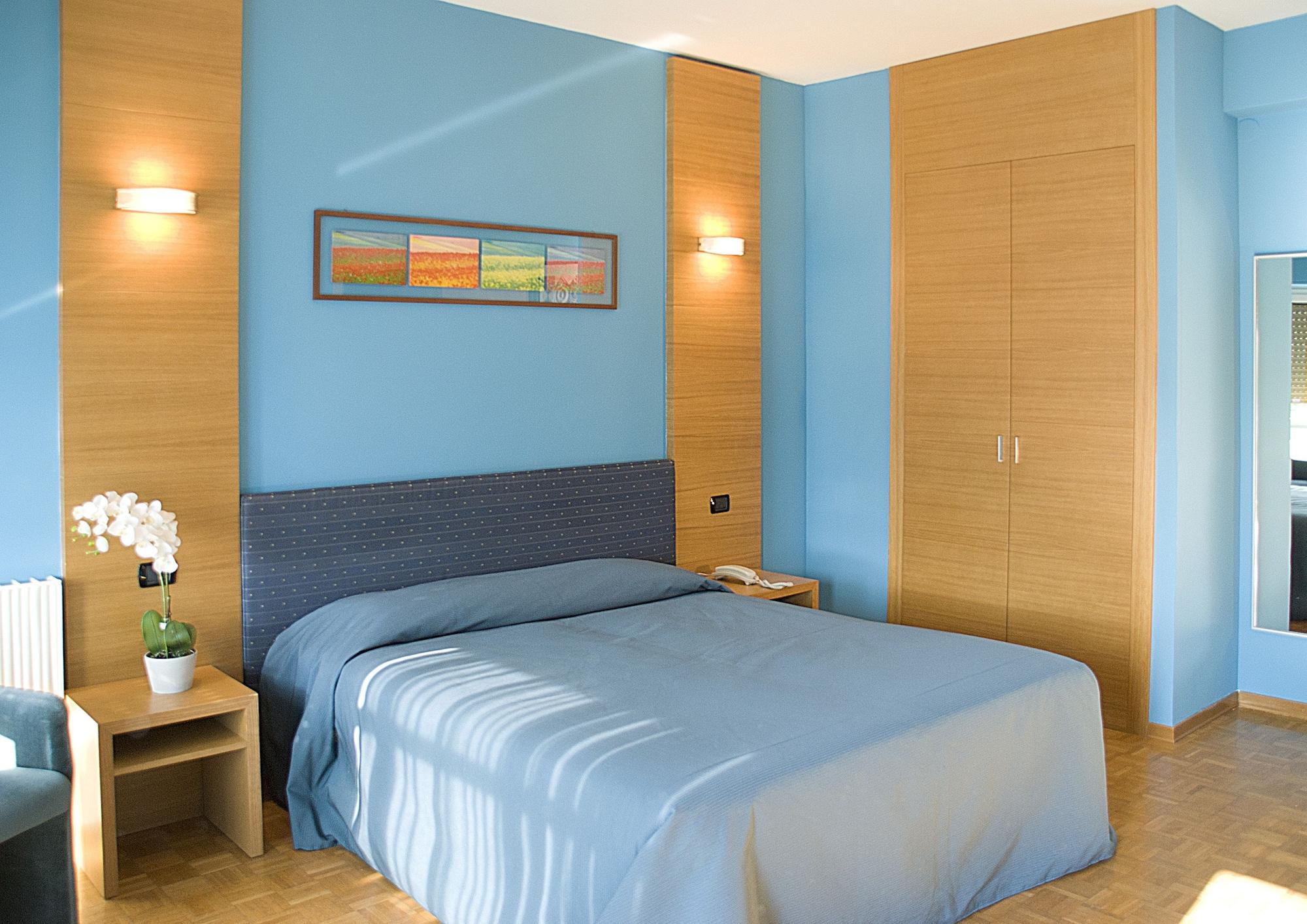 Hotel Clarici سبوليتو المظهر الخارجي الصورة