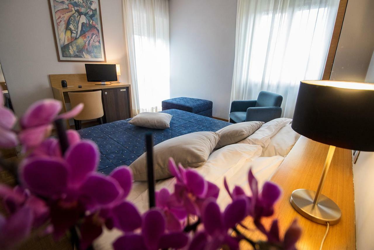 Hotel Clarici سبوليتو المظهر الخارجي الصورة